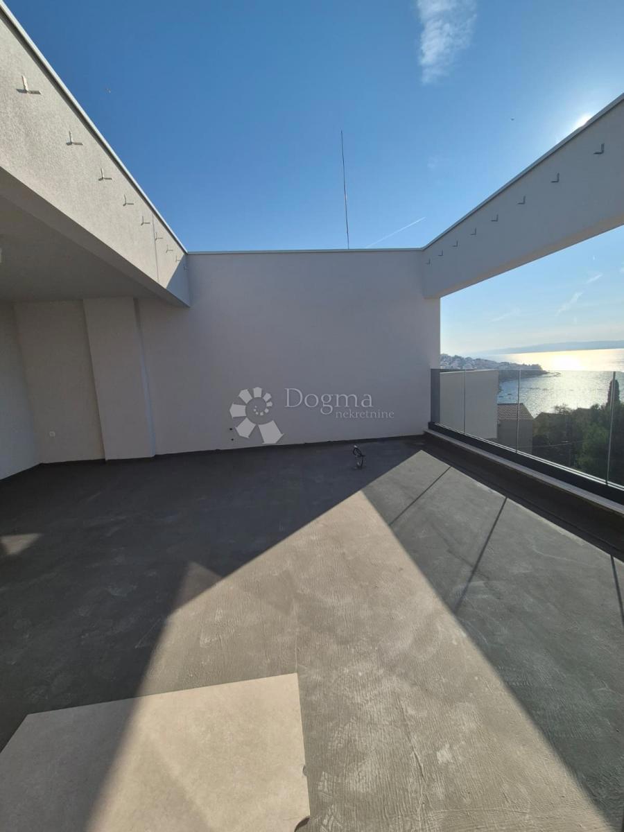 Stanovanje Okrug Gornji, Okrug, 192,62m2 (Mavarčica)