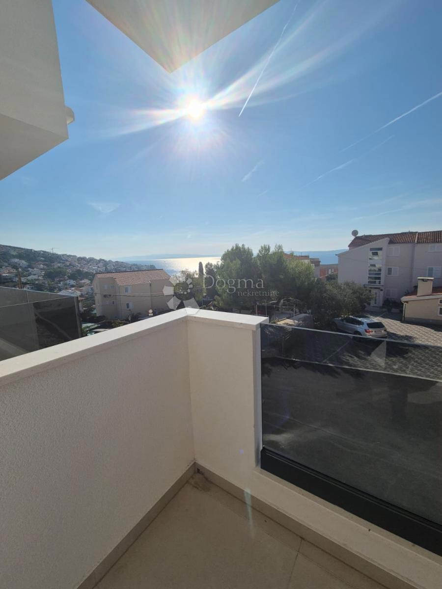 Stanovanje Okrug Gornji, Okrug, 85,82m2