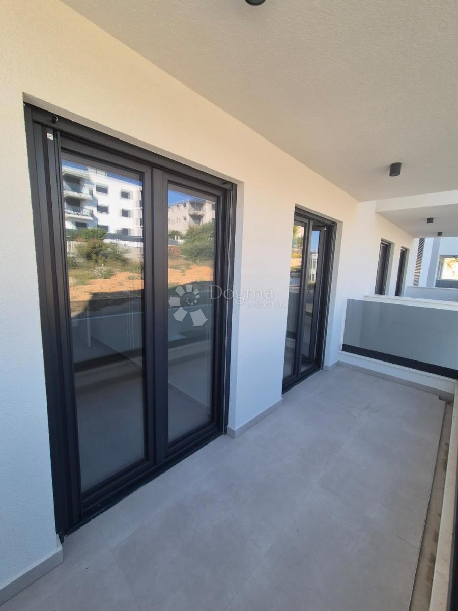 Stanovanje Okrug Gornji, Okrug, 85,82m2