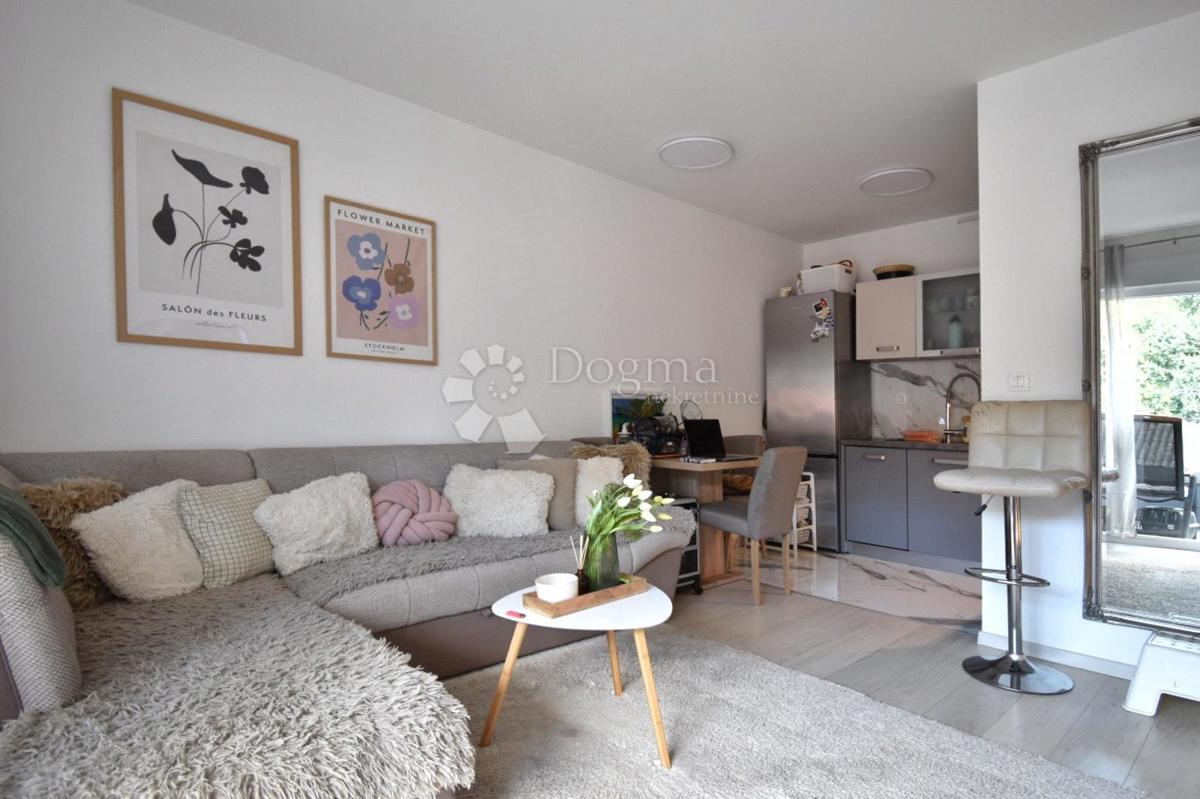 Stanovanje Centar, Pula, 42m2