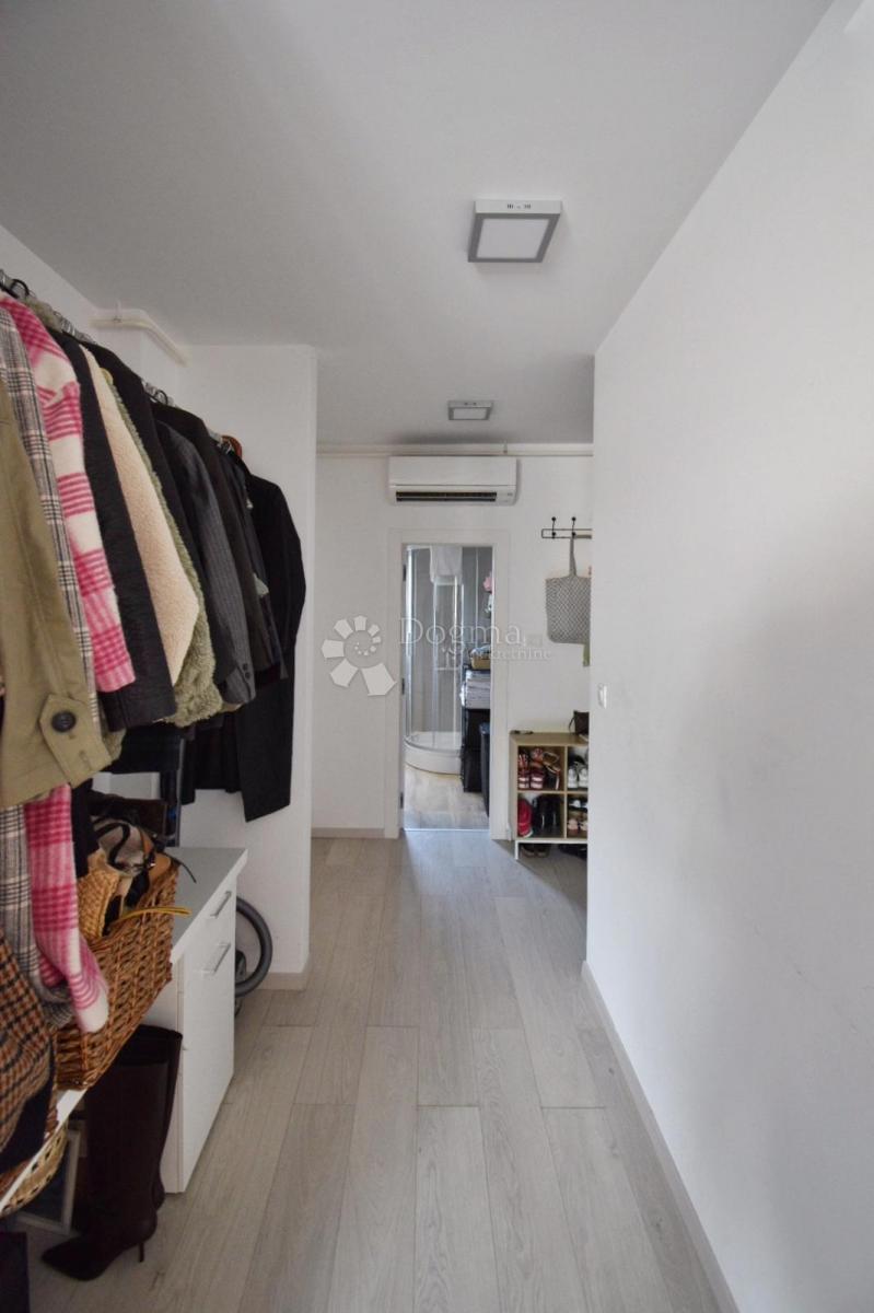 Stanovanje Centar, Pula, 42m2