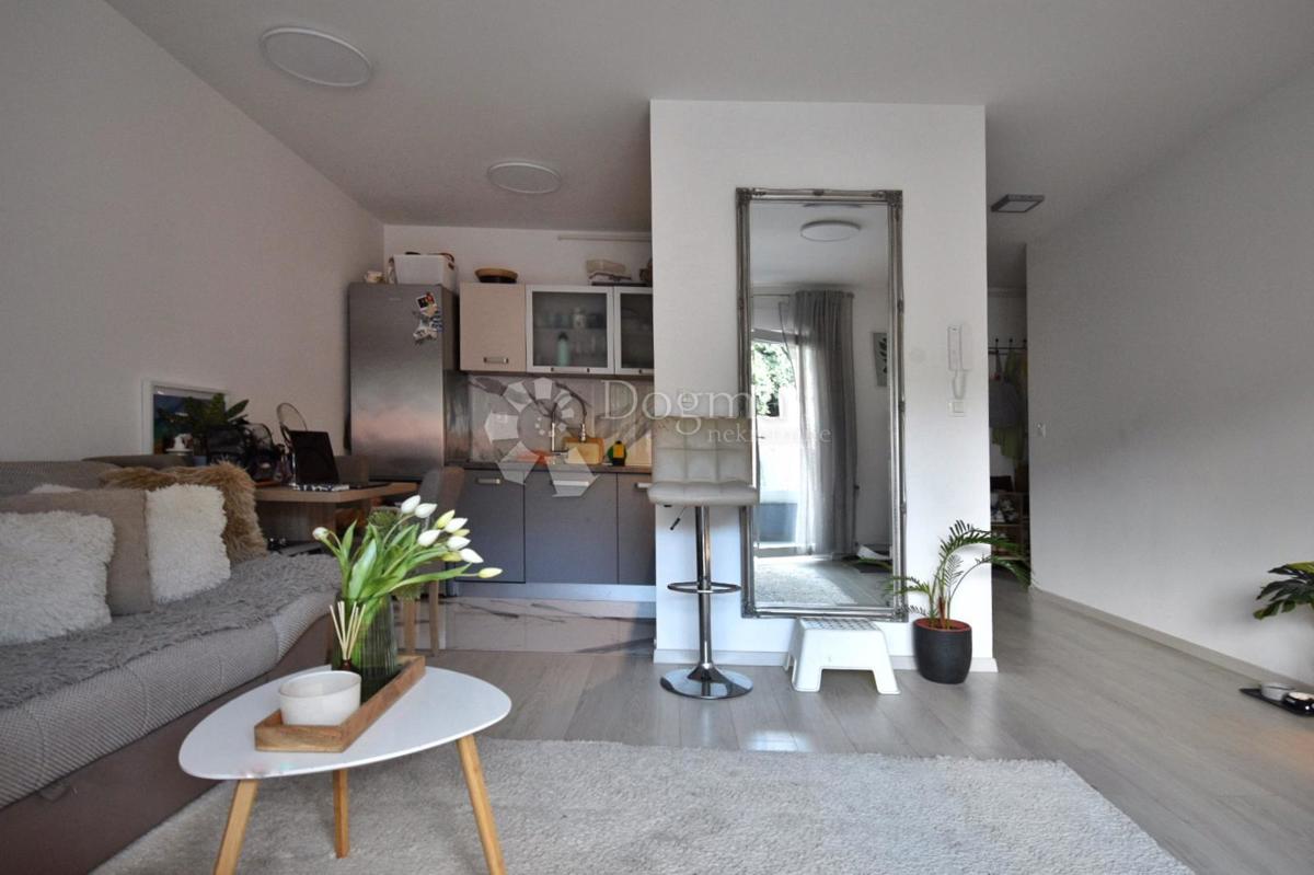 Stanovanje Centar, Pula, 42m2