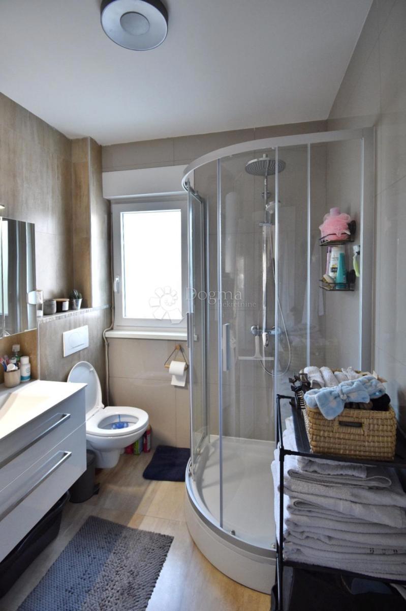 Stanovanje Centar, Pula, 42m2