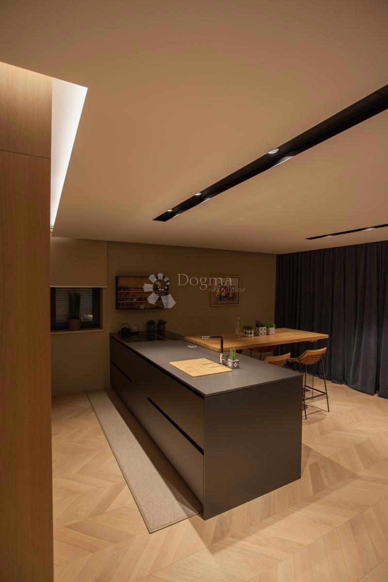 Stanovanje Novigrad, Novigrad, Novigrad, Istarska županija, 99,60m2