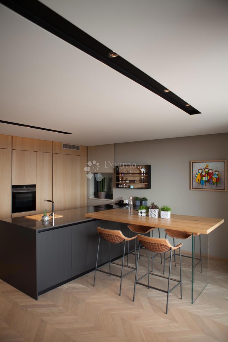 Stanovanje Novigrad, Novigrad, Novigrad, Istarska županija, 99,60m2