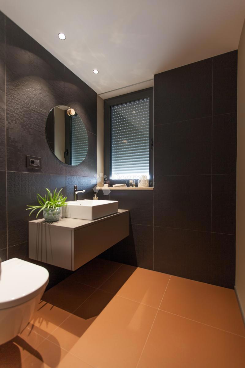 Stanovanje Novigrad, Novigrad, Novigrad, Istarska županija, 99,60m2