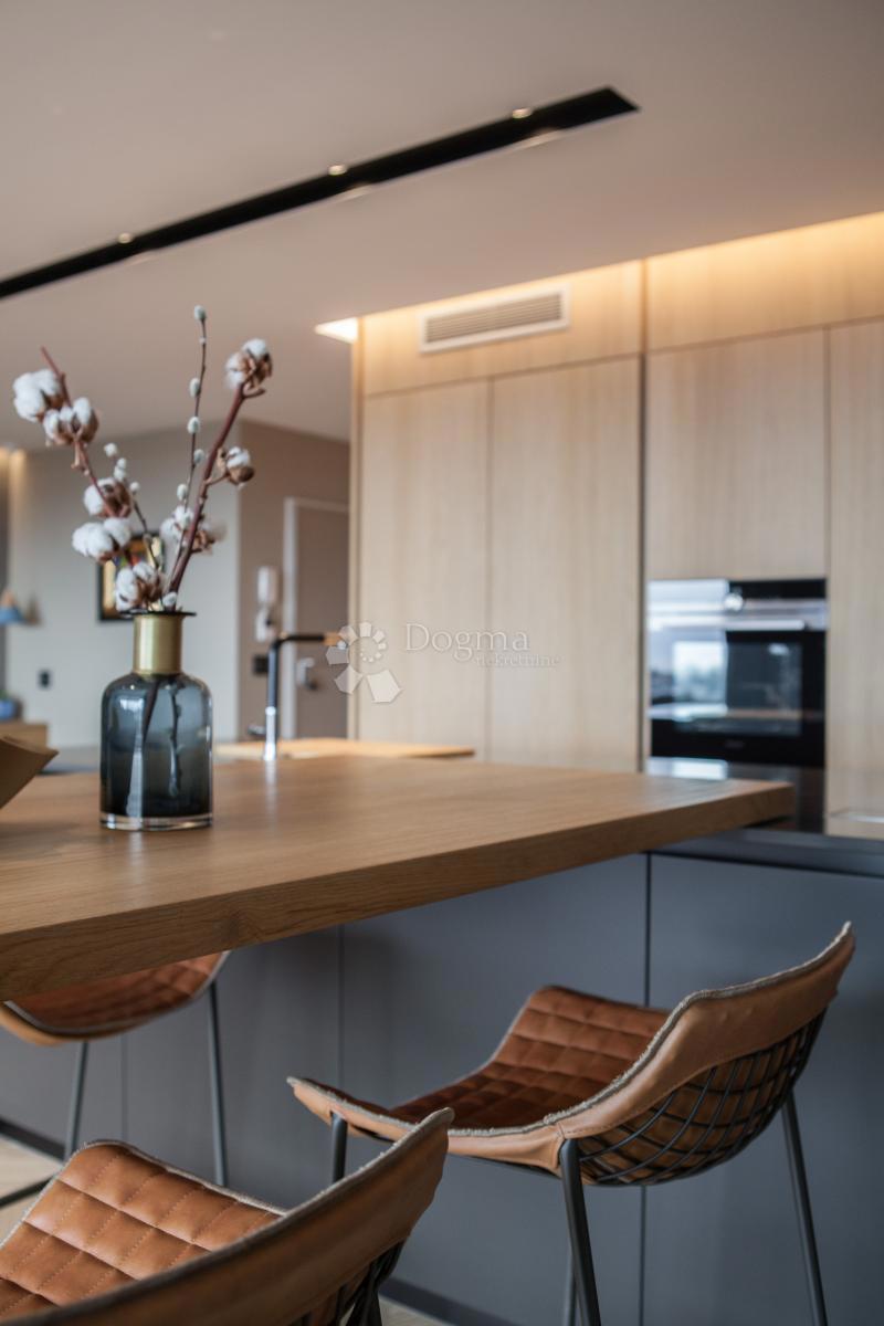 Stanovanje Novigrad, Novigrad, Novigrad, Istarska županija, 99,60m2