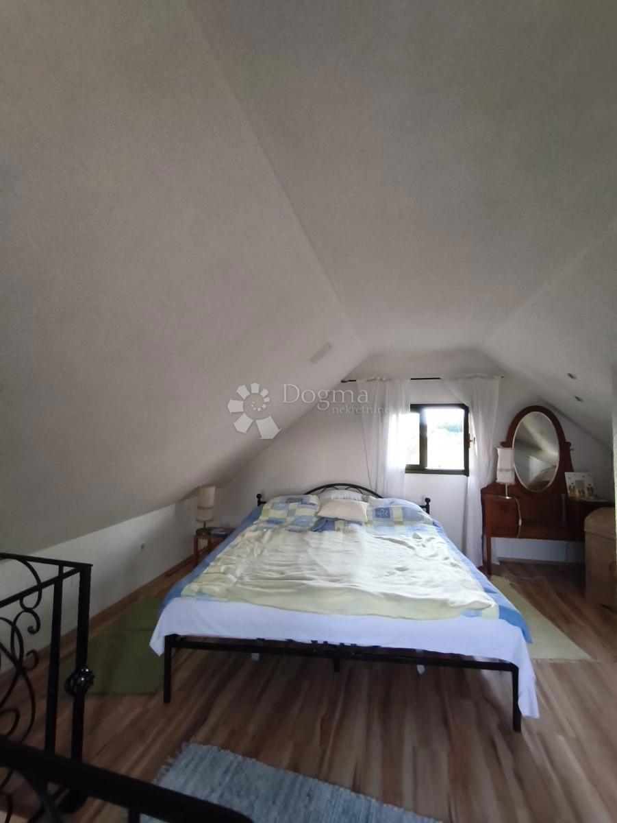 Hiša Gornja Gračenica, Popovača, 150m2