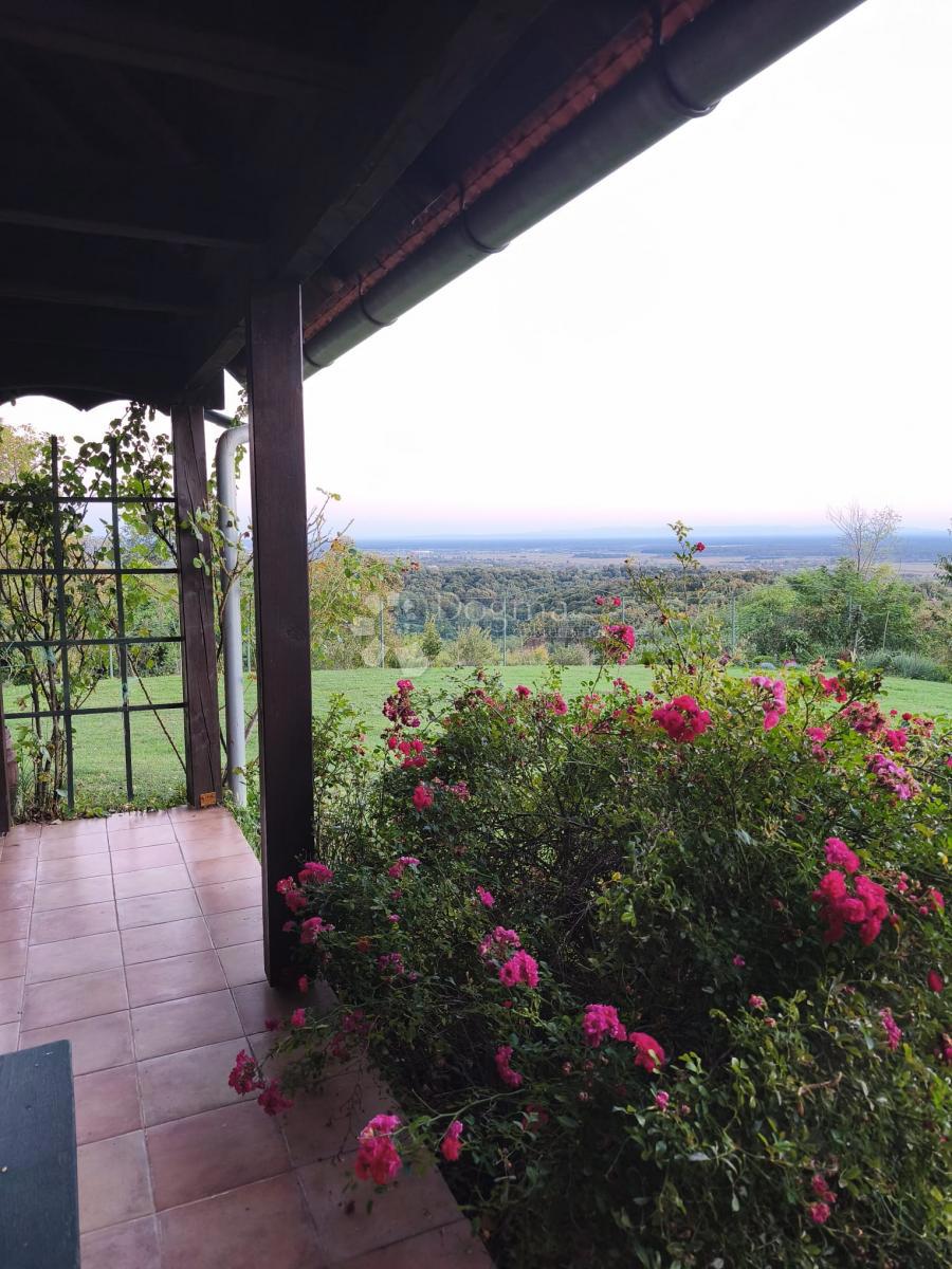 Hiša Gornja Gračenica, Popovača, 150m2