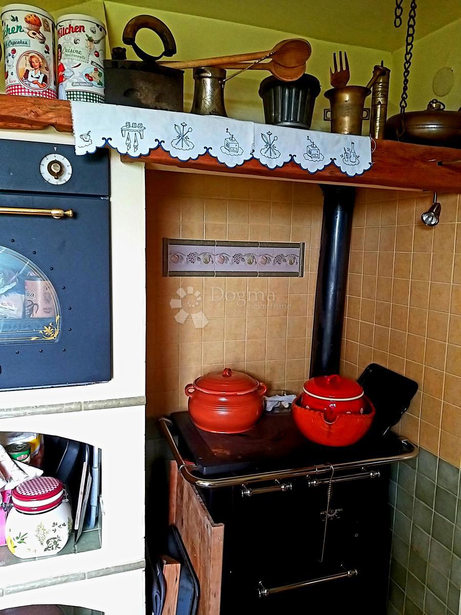 Hiša Gornja Gračenica, Popovača, 150m2