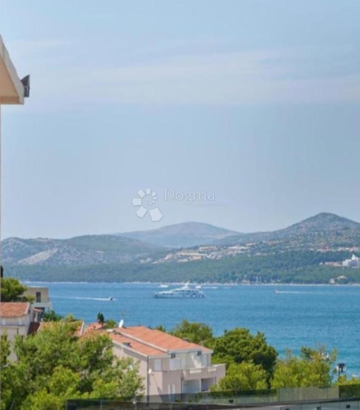 Hiša Okrug Gornji, Okrug, 100m2