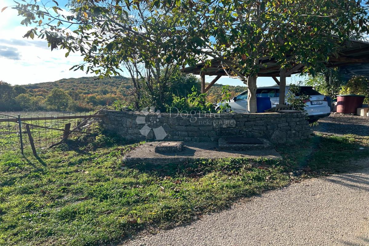 Zazidljivo zemljišče Bale, 1.235m2