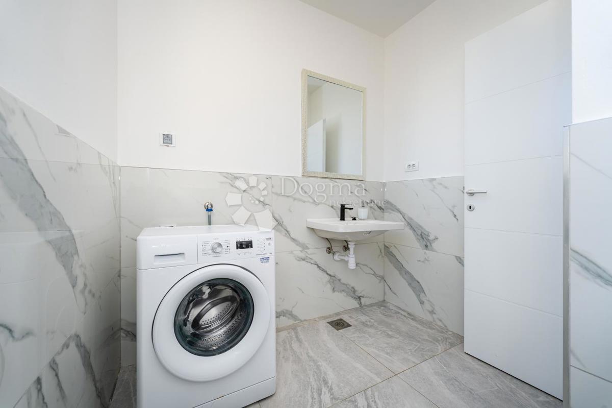 Hiša Kaštel Stari, Kaštela, 295m2