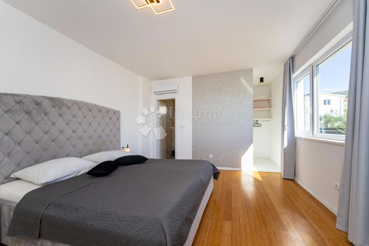 Hiša Kaštel Stari, Kaštela, 295m2