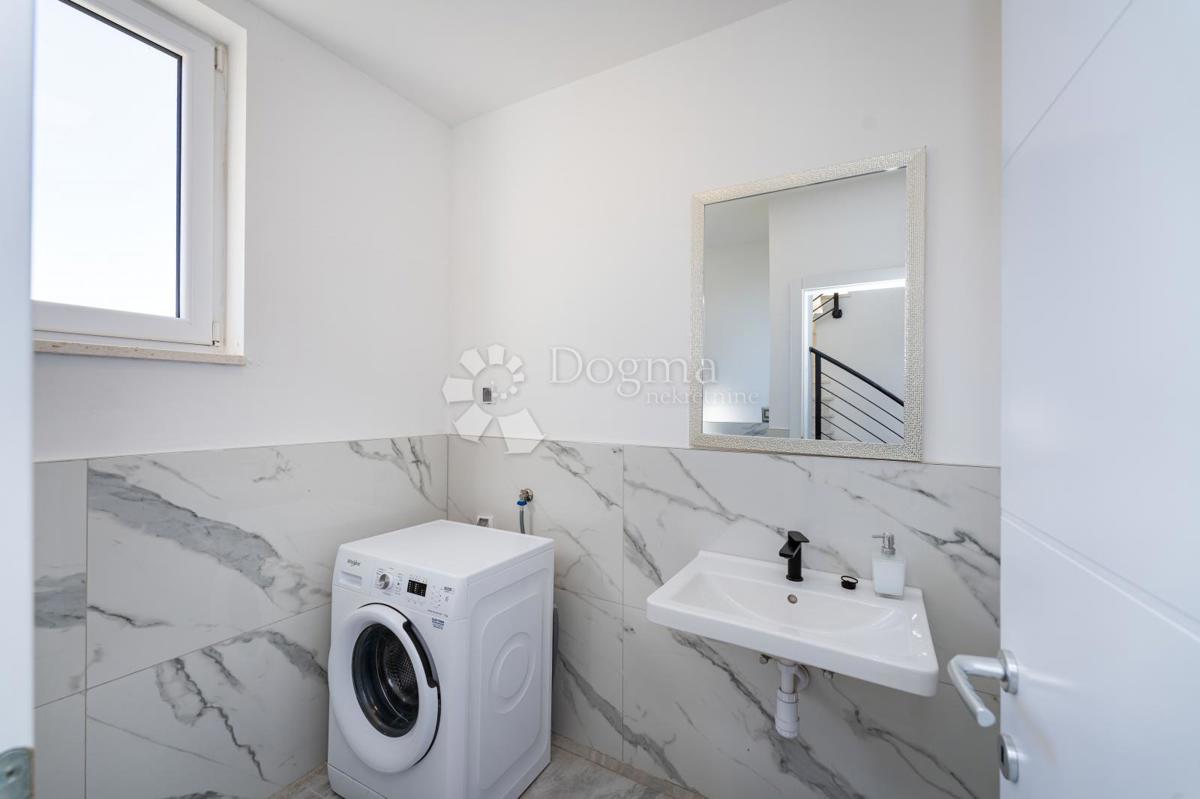 Hiša Kaštel Stari, Kaštela, 295m2