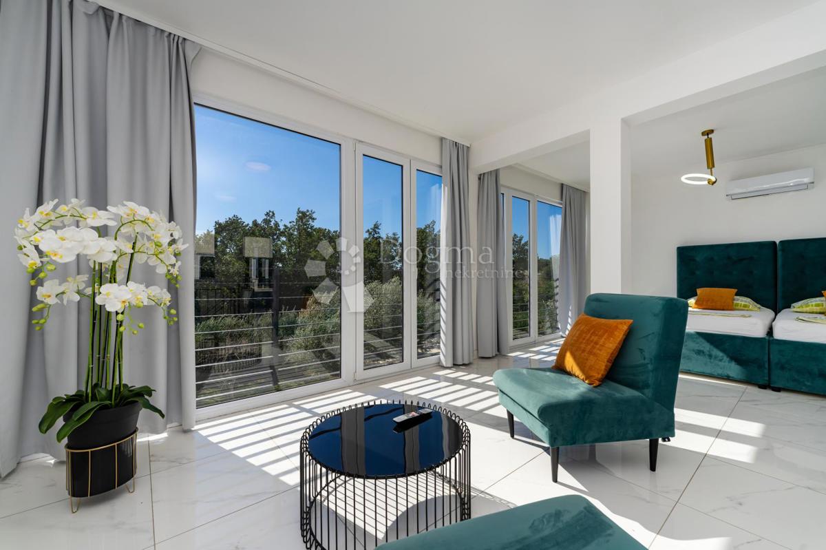 Hiša Kaštel Stari, Kaštela, 295m2