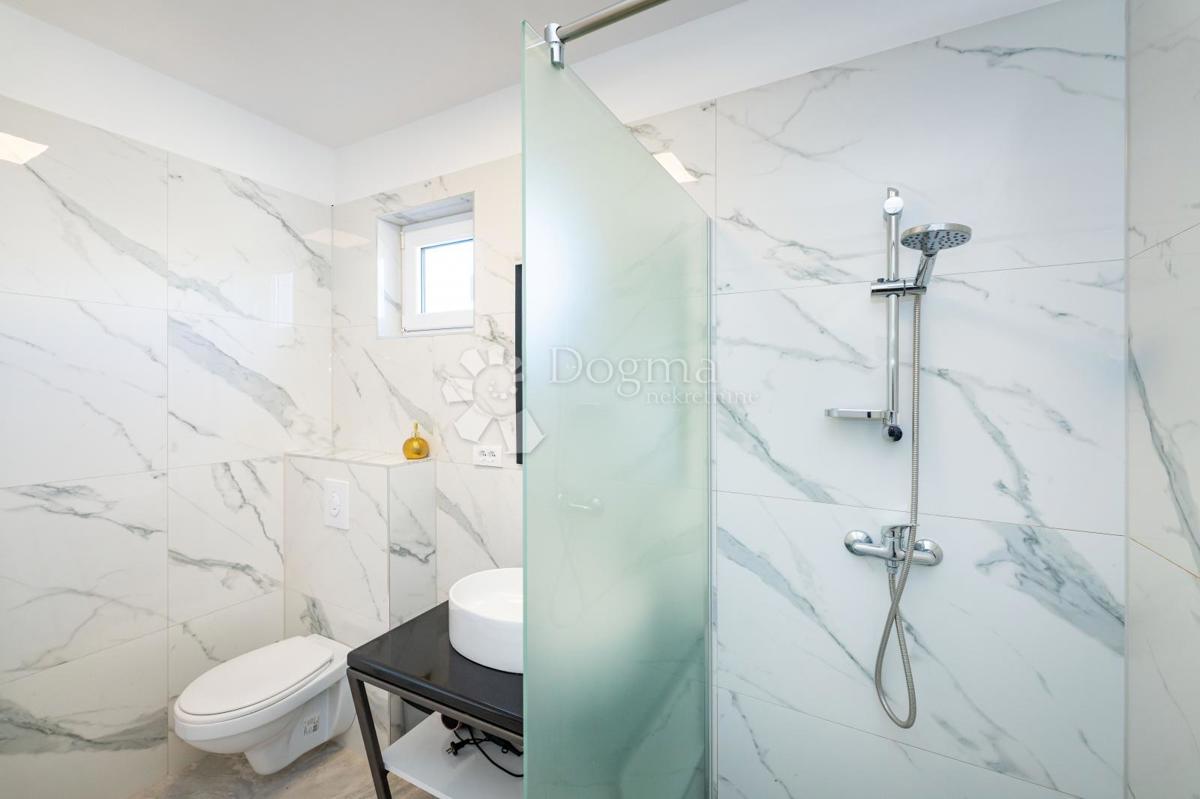 Hiša Kaštel Stari, Kaštela, 295m2