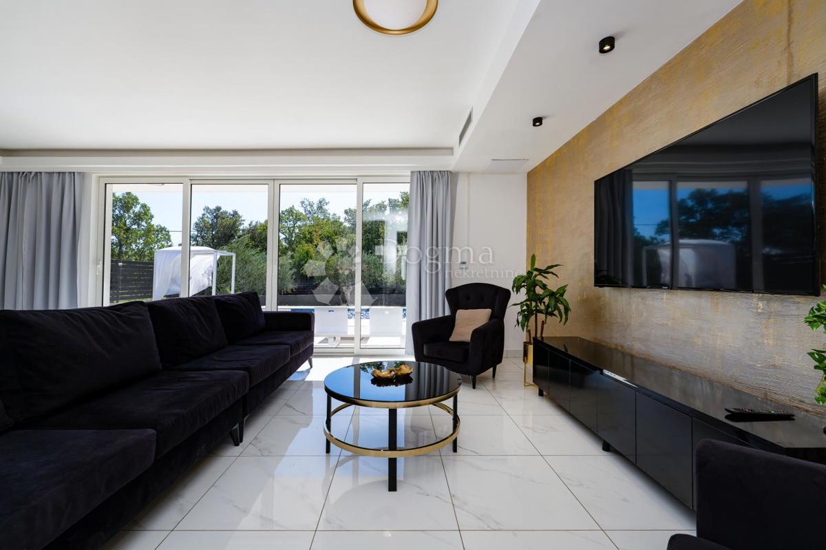 Hiša Kaštel Stari, Kaštela, 295m2