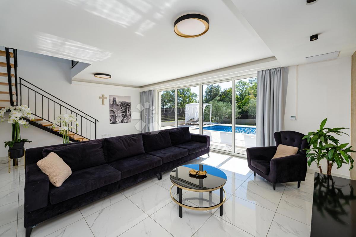 Hiša Kaštel Stari, Kaštela, 295m2