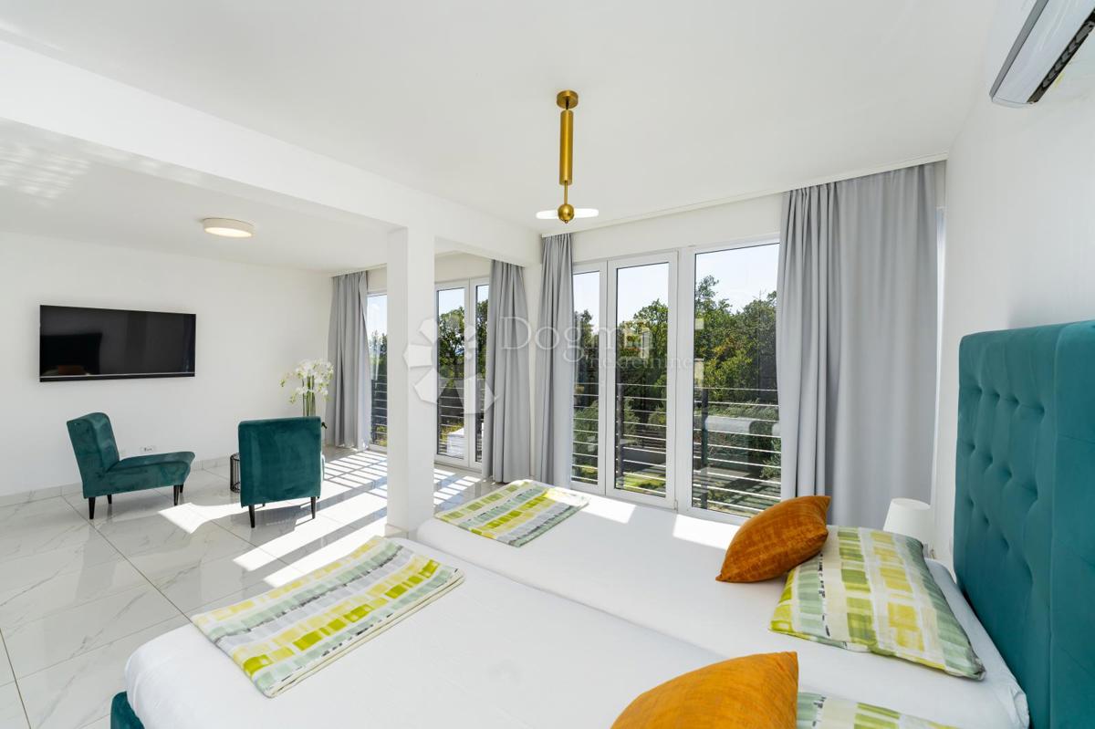 Hiša Kaštel Stari, Kaštela, 295m2