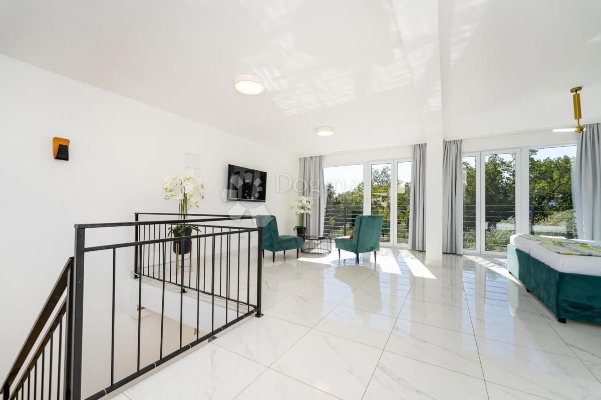 Hiša Kaštel Stari, Kaštela, 295m2