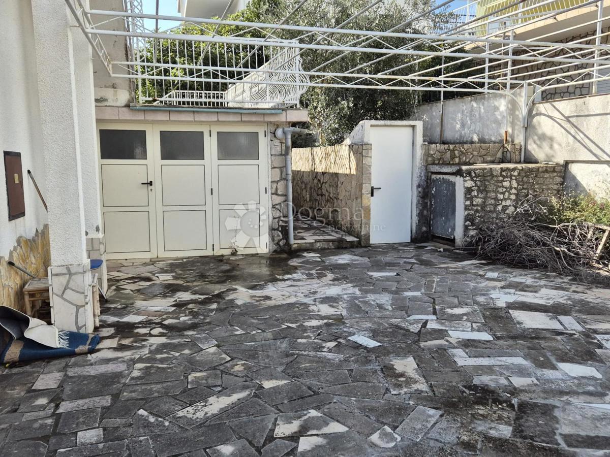 Hiša Okrug Gornji, Okrug, 576m2