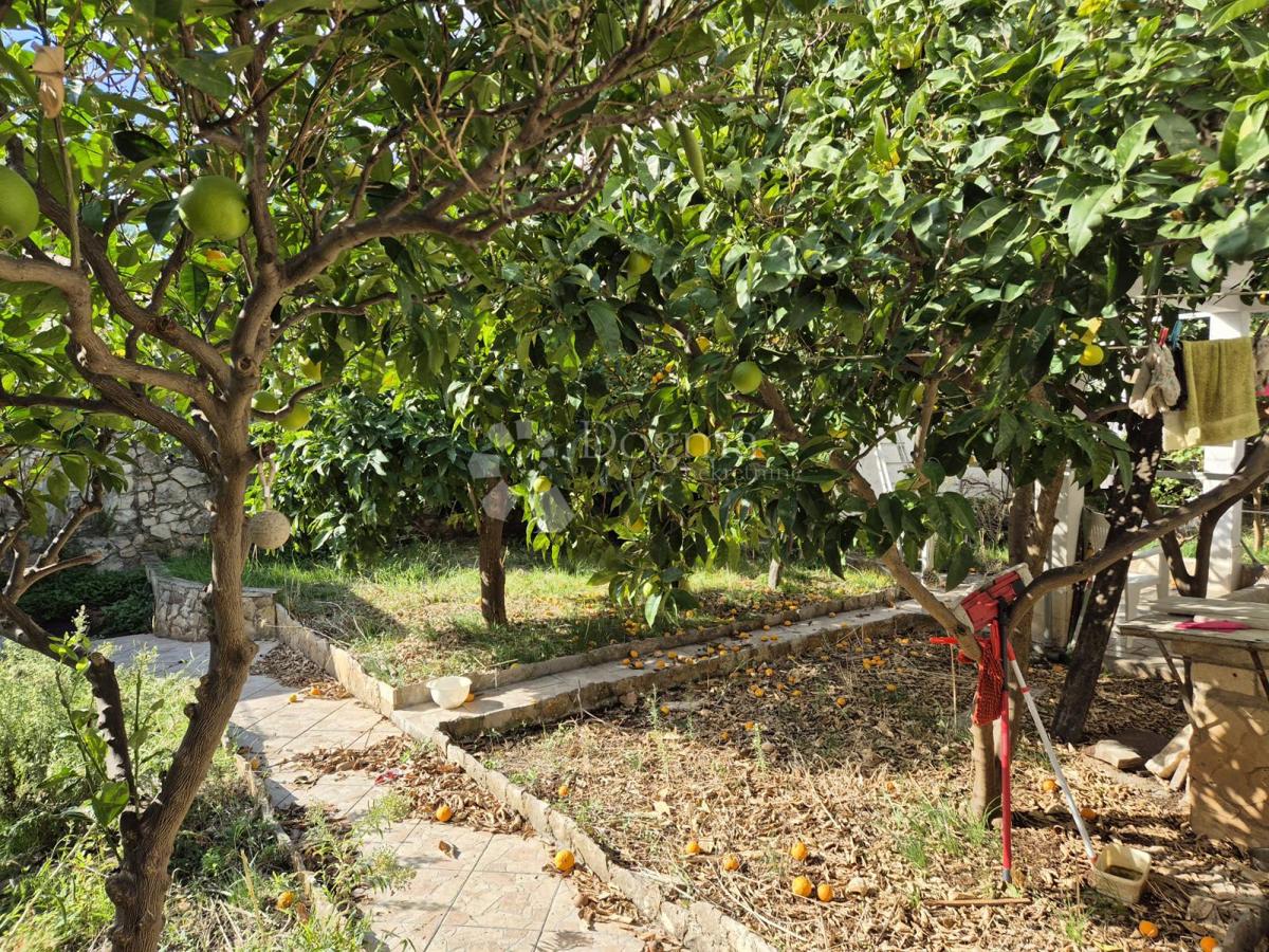 Hiša Okrug Gornji, Okrug, 576m2