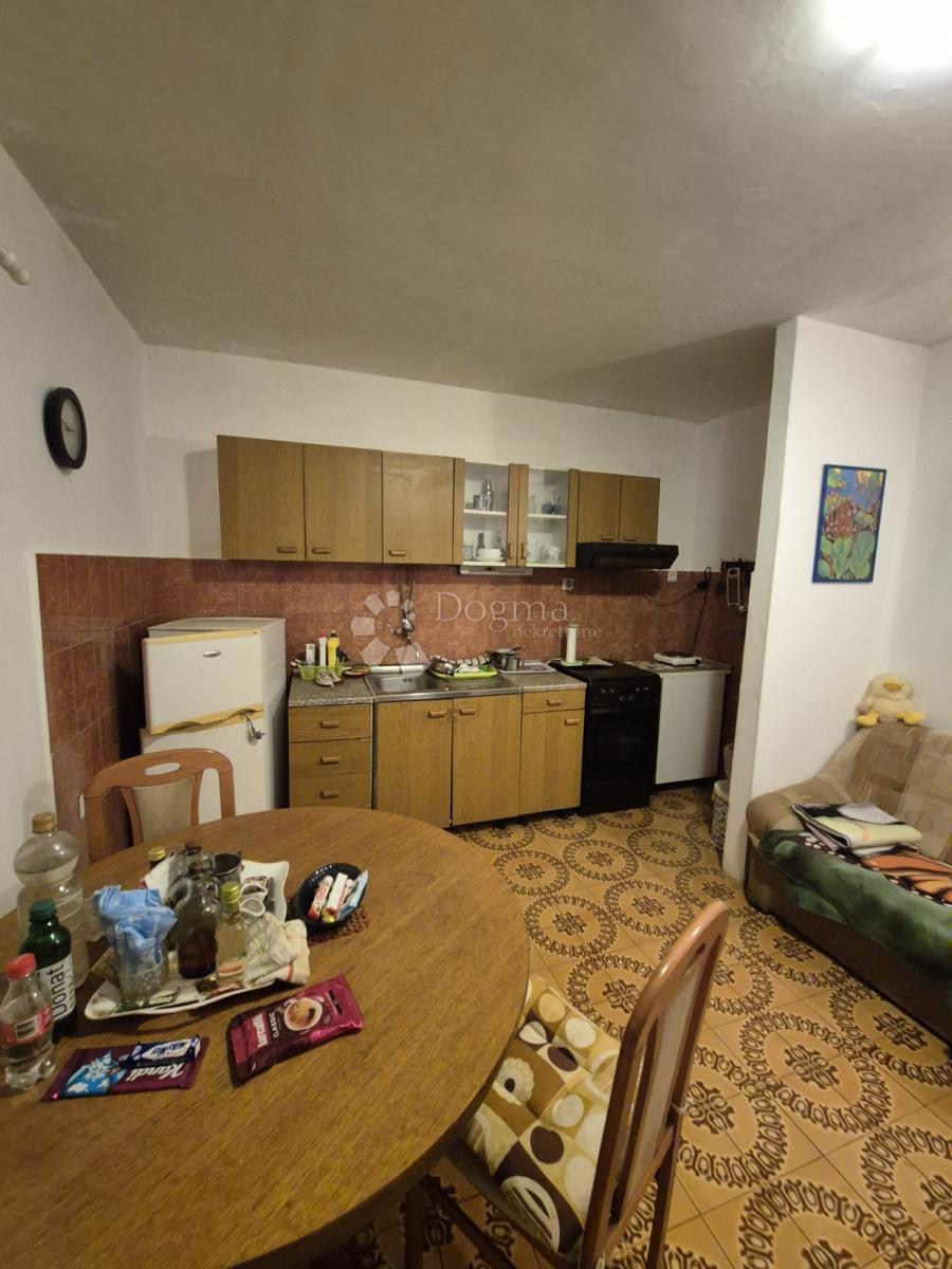 Hiša Okrug Gornji, Okrug, 576m2