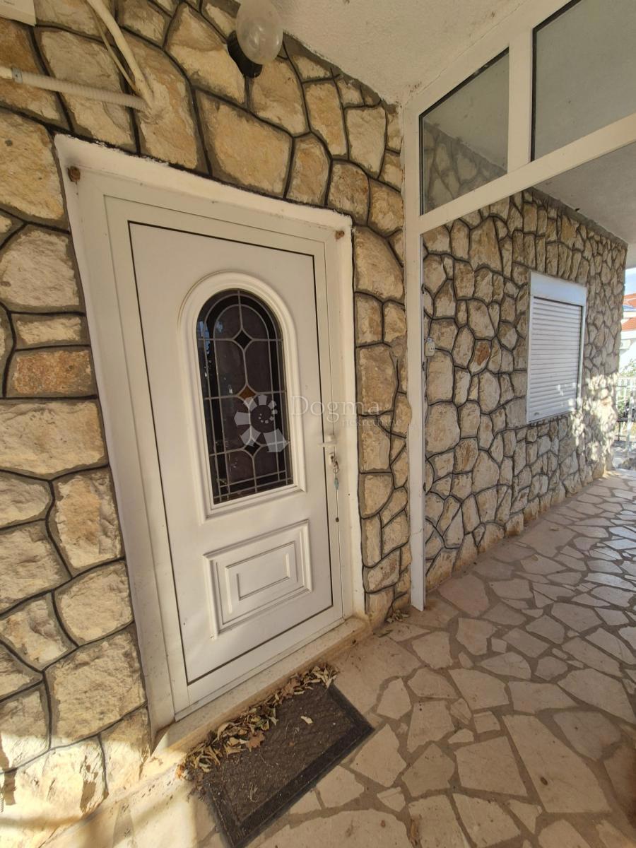 Hiša Okrug Gornji, Okrug, 576m2