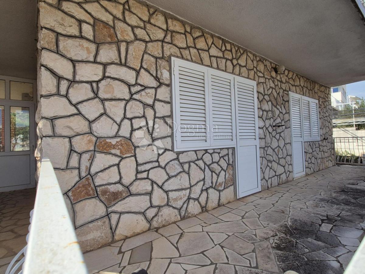 Hiša Okrug Gornji, Okrug, 576m2