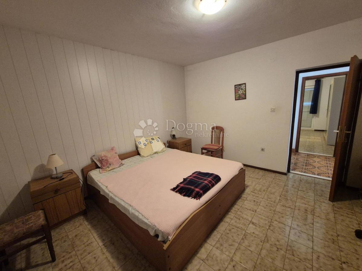 Hiša Okrug Gornji, Okrug, 576m2