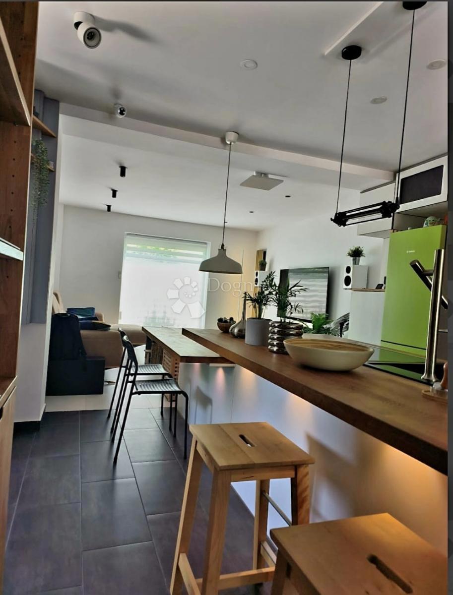 Hiša Dubec, Gornja Dubrava, 130m2