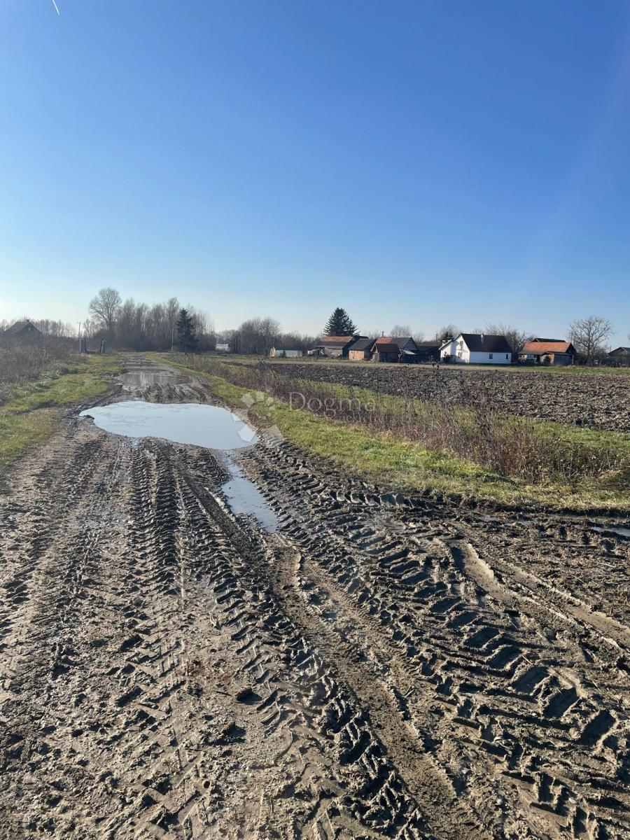 Kmetijsko zemljišče Centar Ivanić-Grad, Ivanić-Grad, 3.214m2