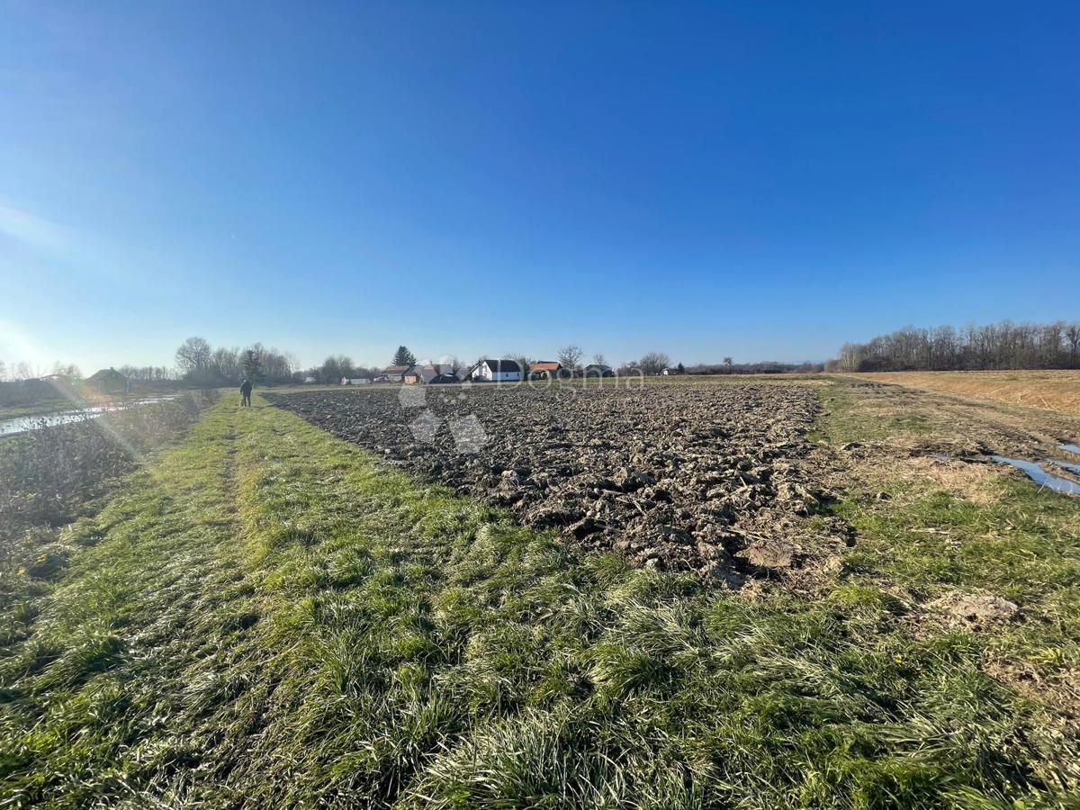 Kmetijsko zemljišče Centar Ivanić-Grad, Ivanić-Grad, 3.214m2