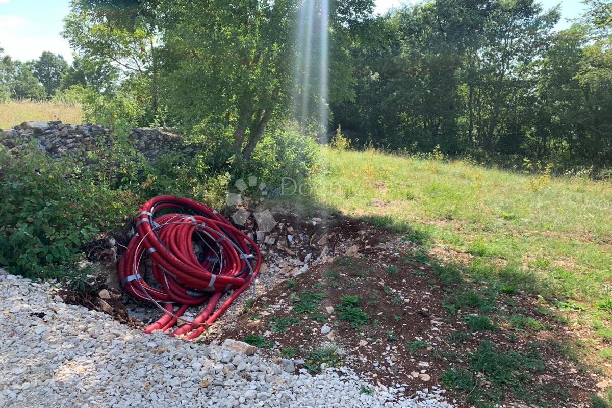 Zemljišče Vidulini, Žminj, 1.422m2