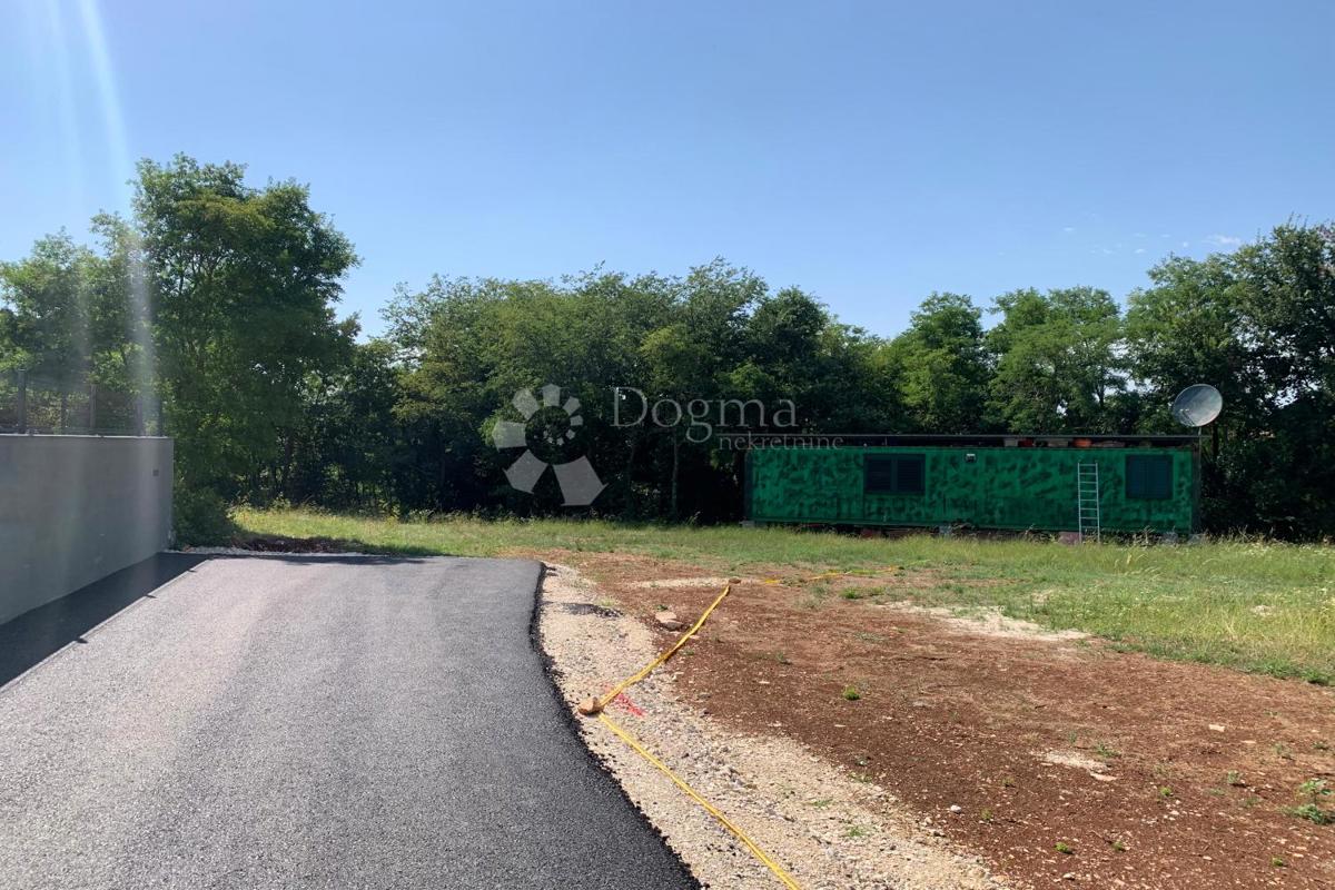 Zemljišče Vidulini, Žminj, 1.422m2