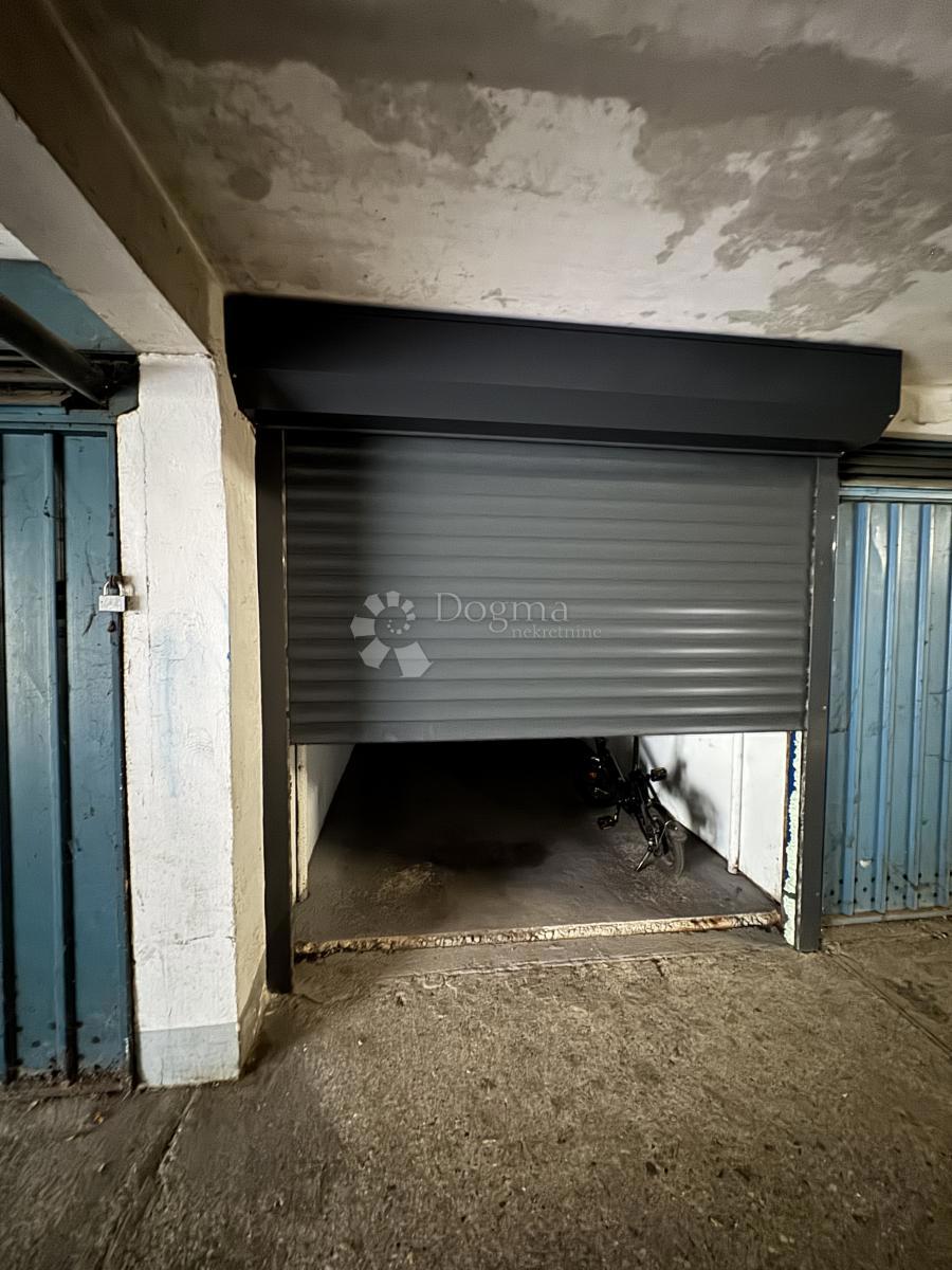 Garaža Travno, Novi Zagreb - Istok, 10,44m2