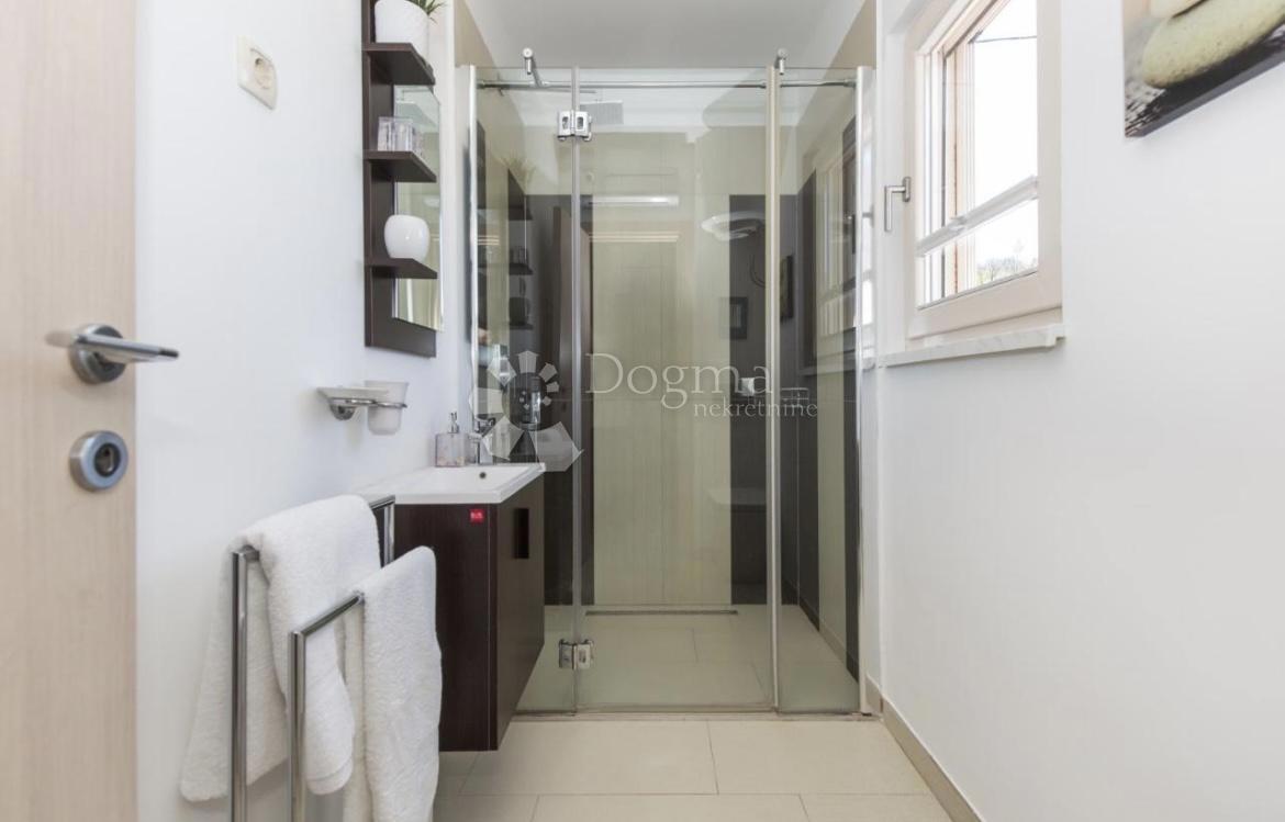 Hiša Kapelica, Labin, 132m2