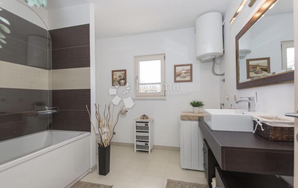 Hiša Kapelica, Labin, 132m2