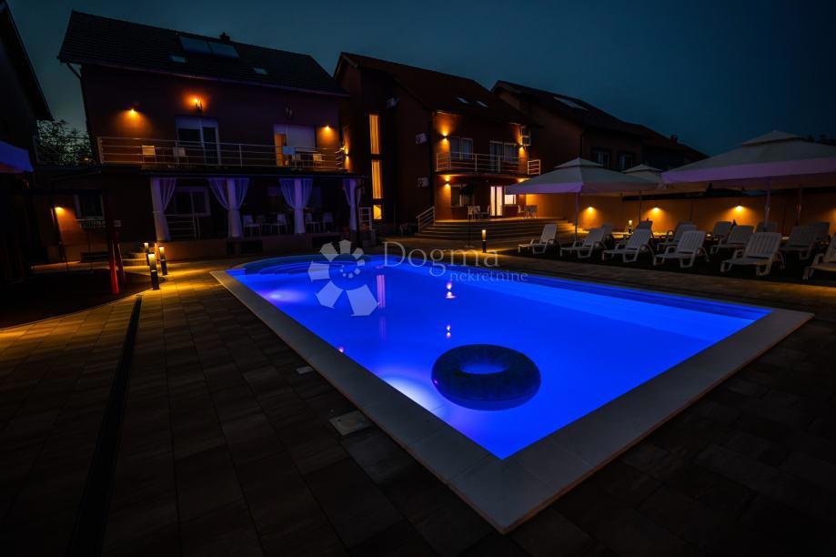 Hiša Adica, Vukovar, 827m2