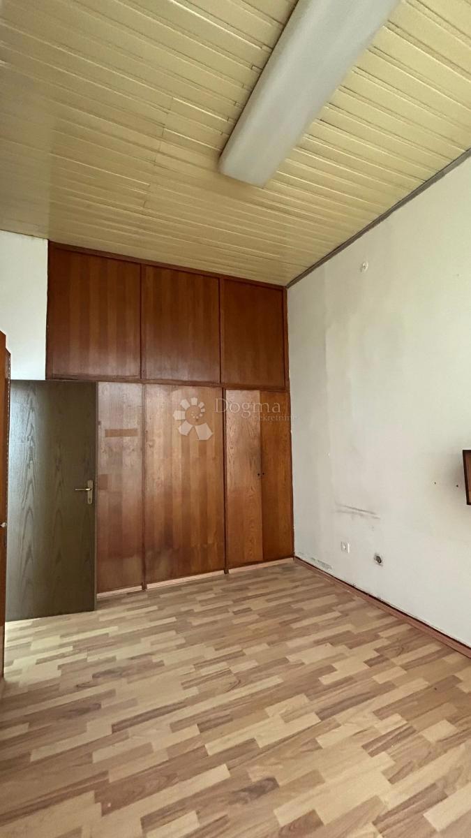 Poslovni prostor Veruda, Pula, 87,35m2