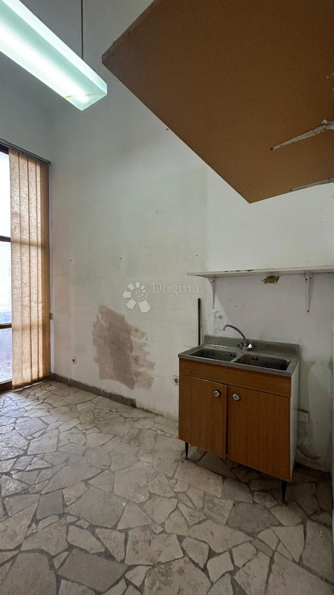 Poslovni prostor Veruda, Pula, 87,35m2