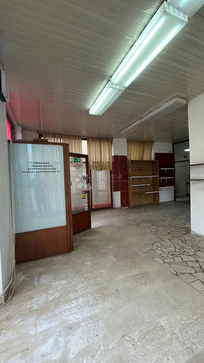 Poslovni prostor Veruda, Pula, 87,35m2