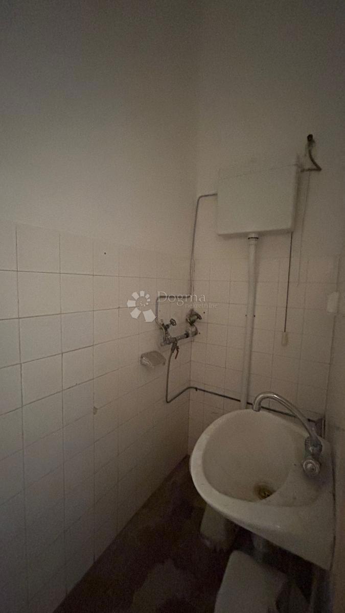 Poslovni prostor Veruda, Pula, 87,35m2