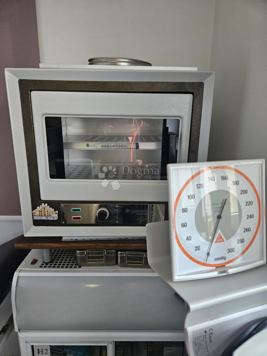 Hiša Trojstveni Markovac, Bjelovar, 541m2