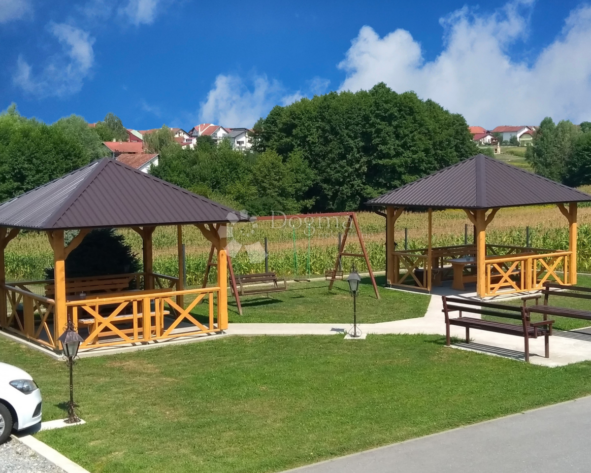 Hiša Trojstveni Markovac, Bjelovar, 541m2