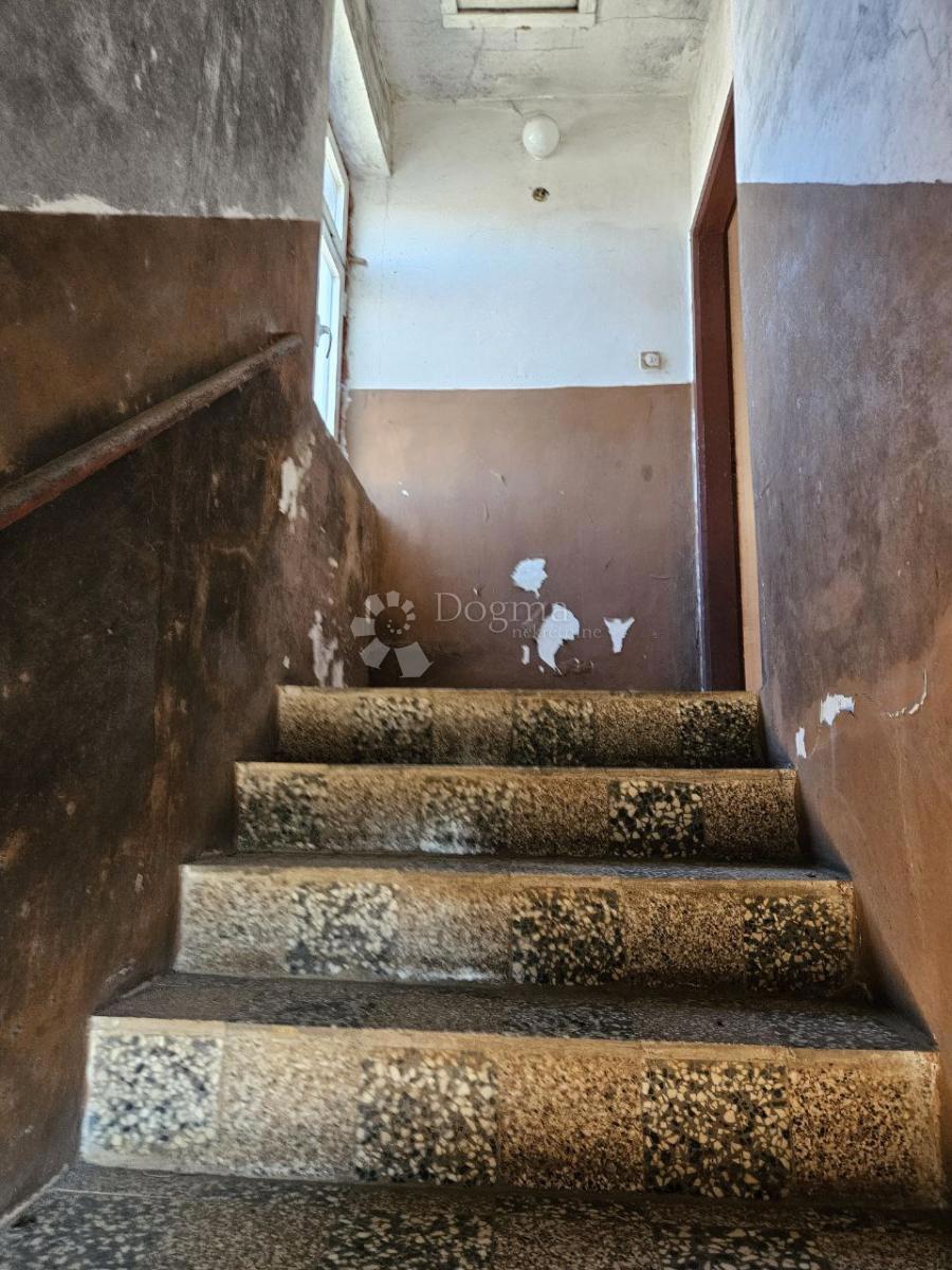 Hiša Vadalj, Primošten, 200m2