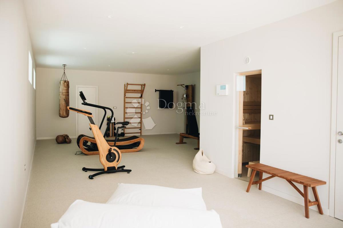 Hiša Žrnovo, Korčula, 360m2