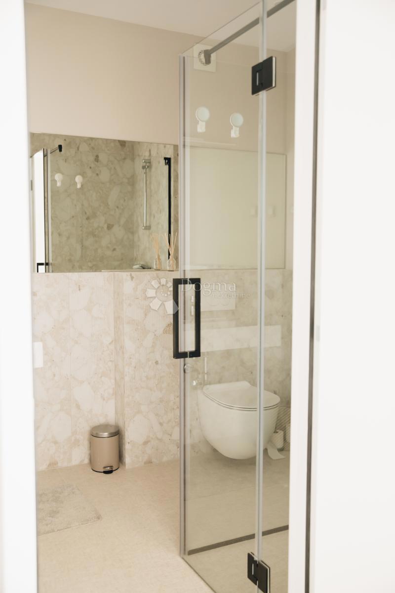 Hiša Žrnovo, Korčula, 360m2