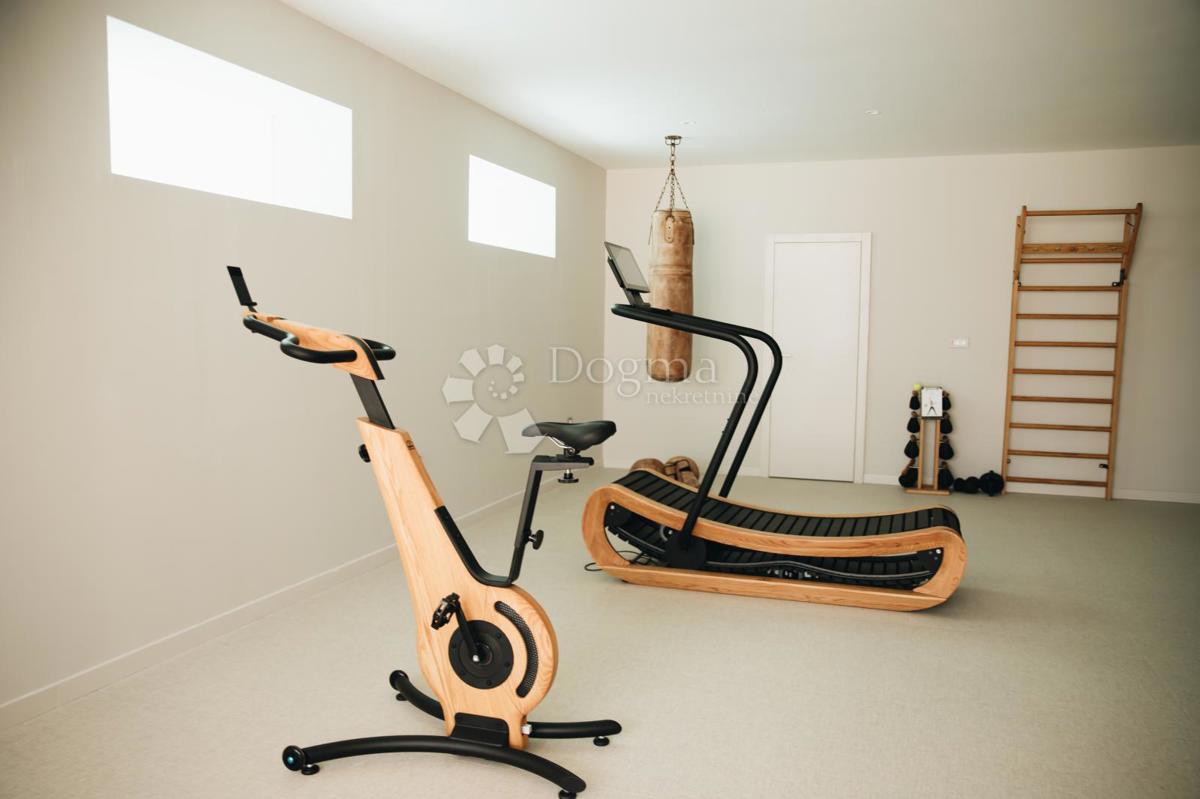 Hiša Žrnovo, Korčula, 360m2